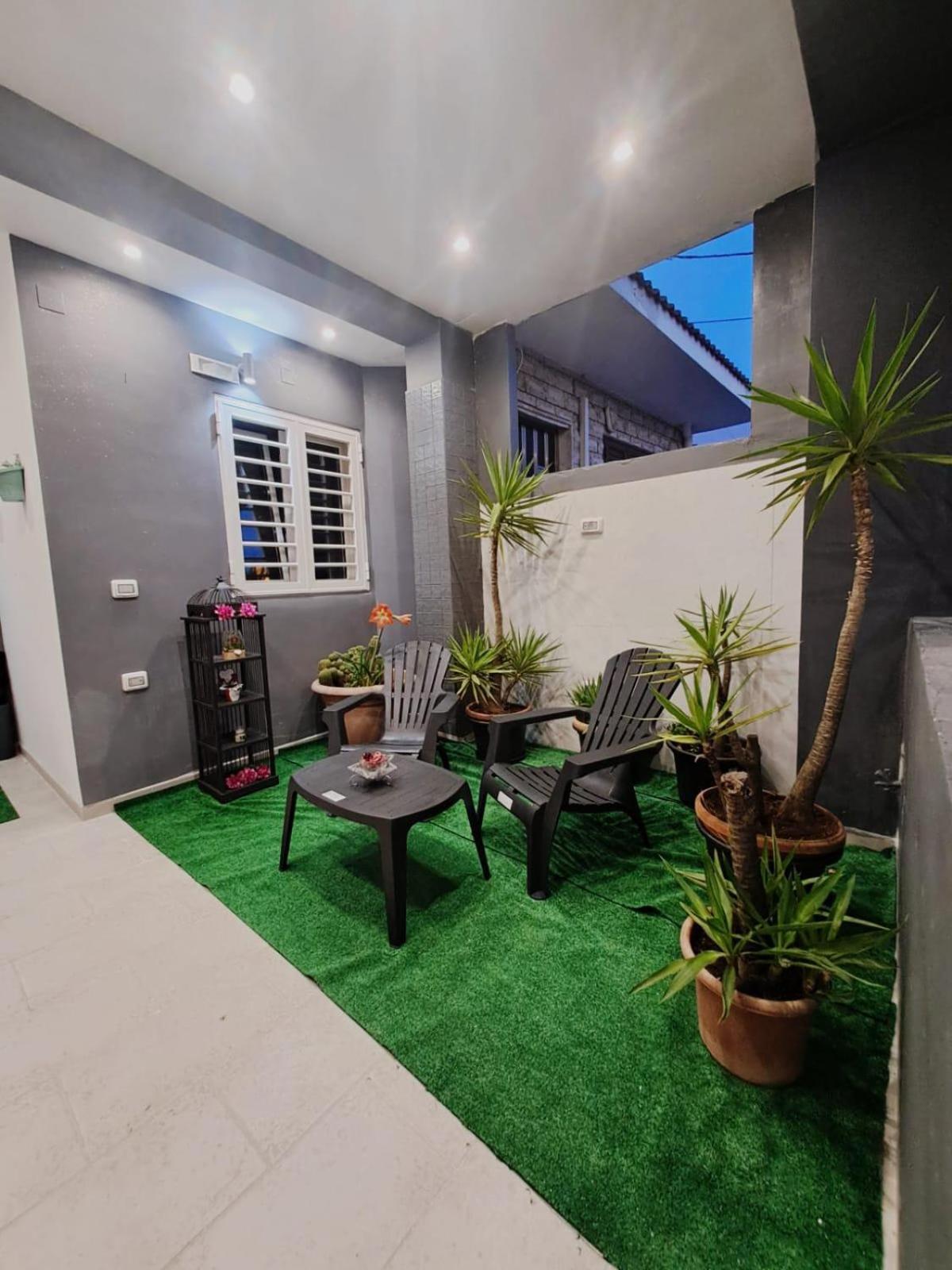 Villa Flower's House Di Doris Simone *