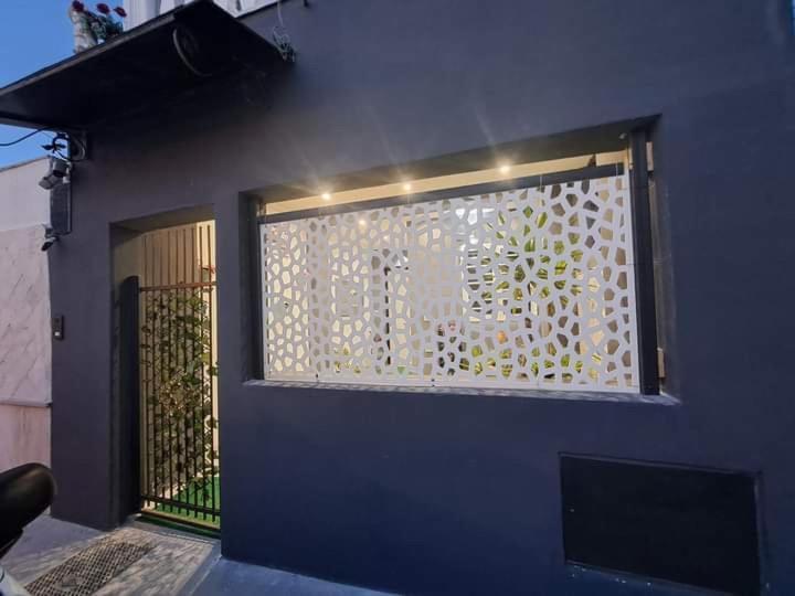 Flower's House Di Doris Simone *